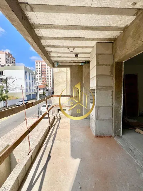 Foto 2 de Apartamento com 3 quartos à venda, 81m2 em Pouso Alegre - MG