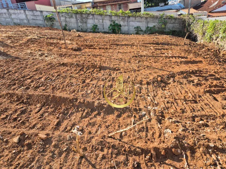 Foto 1 de Terreno / Lote à venda, 237m2 em São Carlos, Pouso Alegre - MG