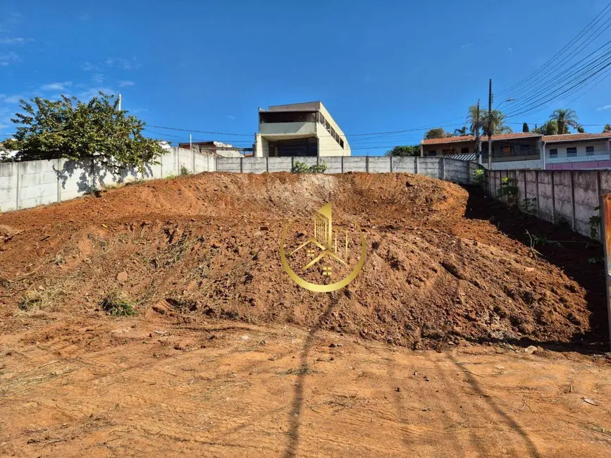 Foto 1 de Terreno / Lote à venda, 263m2 em São Carlos, Pouso Alegre - MG
