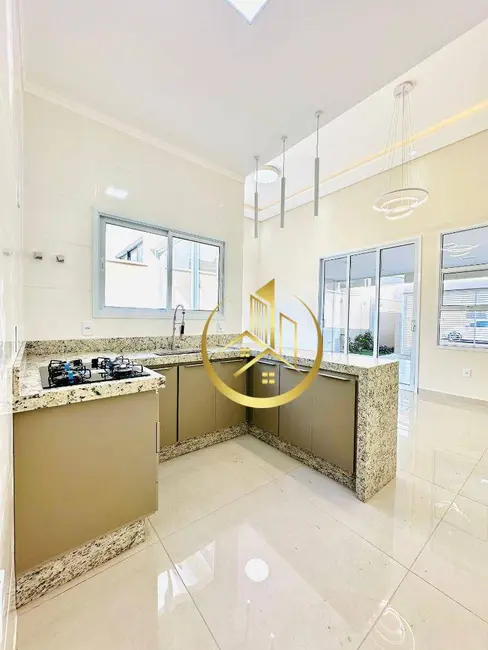 Foto 1 de Casa com 3 quartos à venda, 162m2 em Pouso Alegre - MG