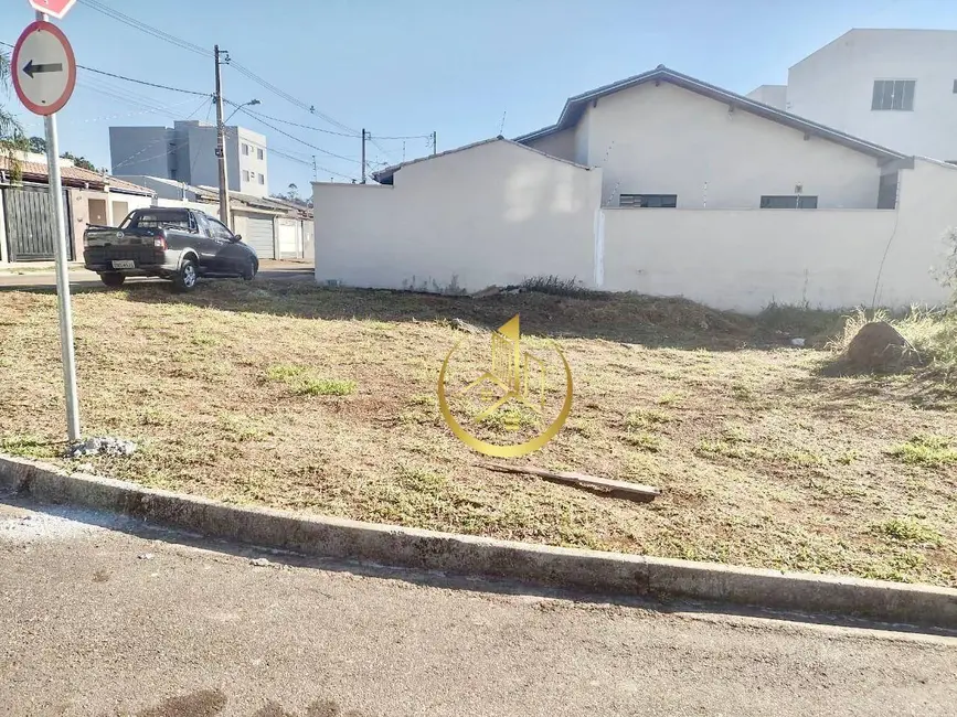 Foto 1 de Terreno / Lote à venda, 210m2 em Parque Real, Pouso Alegre - MG