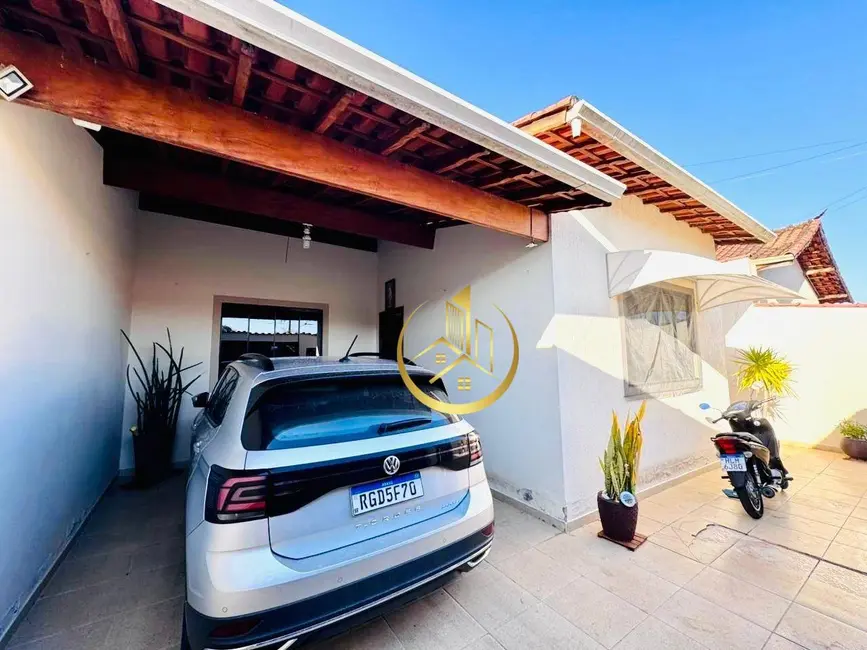 Foto 1 de Casa com 3 quartos à venda, 200m2 em Recanto dos Barreiros, Pouso Alegre - MG