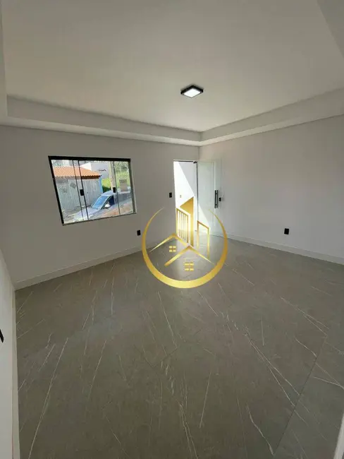 Casa com 3 quartos à venda, 200m2 em Parque Real, Pouso Alegre - MG - imagem 2 Foto 2 de Casa com 3 quartos à venda, 200m2 em Parque Real, Pouso Alegre - MG