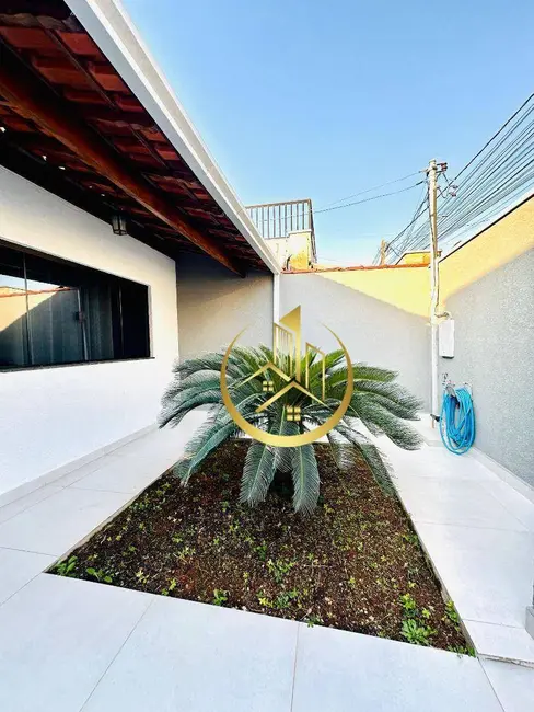 Foto 1 de Casa com 3 quartos à venda, 250m2 em São Carlos, Pouso Alegre - MG