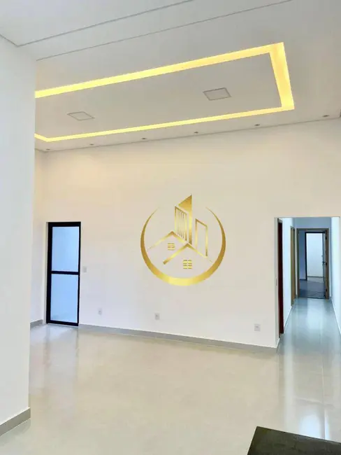 Foto 2 de Casa com 3 quartos à venda, 150m2 em Cidade Vergani, Pouso Alegre - MG