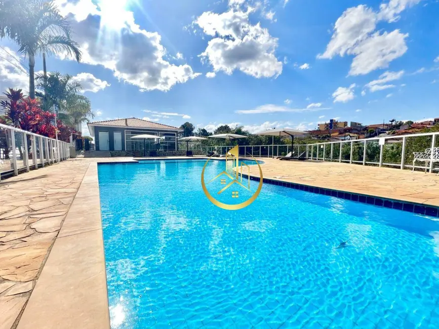 Foto 1 de Apartamento com 2 quartos à venda, 49m2 em Pouso Alegre - MG