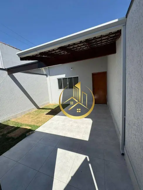Foto 2 de Casa com 2 quartos à venda, 100m2 em Pouso Alegre - MG
