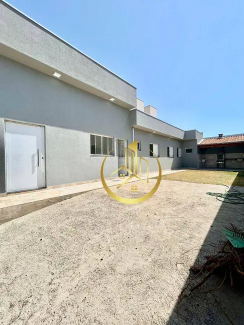 Foto 1 de Casa com 3 quartos à venda, 200m2 em Jardim Aeroporto, Pouso Alegre - MG