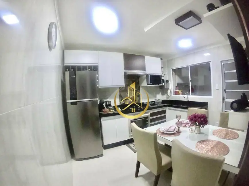 Foto 3 de Apartamento com 2 quartos à venda, 67m2 em Pouso Alegre - MG