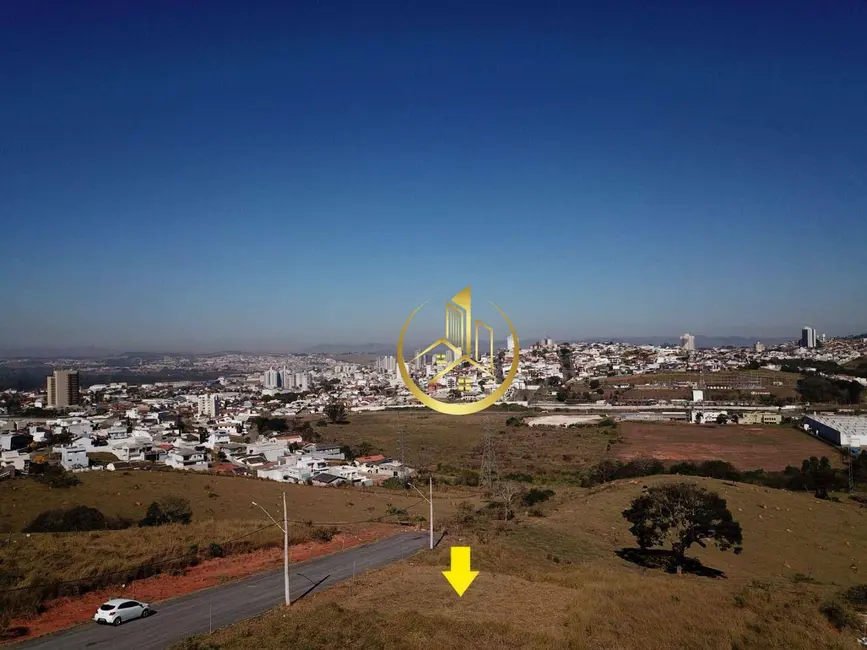 Foto 1 de Terreno / Lote à venda, 220m2 em Pouso Alegre - MG