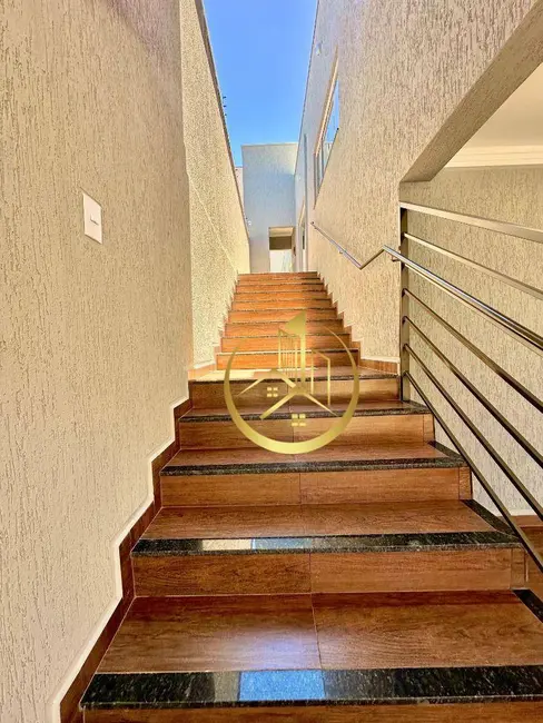 Foto 2 de Casa com 3 quartos à venda, 150m2 em Cidade Vergani, Pouso Alegre - MG