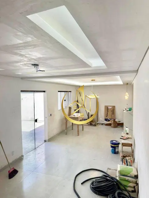 Foto 3 de Casa com 4 quartos à venda, 200m2 em Parque Real, Pouso Alegre - MG