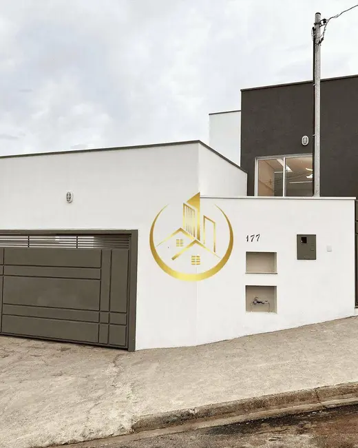 Foto 1 de Casa com 3 quartos à venda, 215m2 em Jardim Floresta, Pouso Alegre - MG