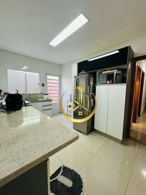 Foto 5 de Casa com 3 quartos à venda, 120m2 em Pouso Alegre - MG