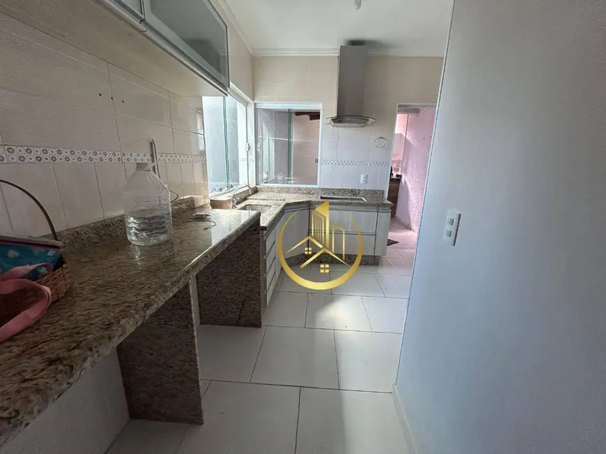Foto 5 de Casa com 3 quartos à venda, 125m2 em Jardim Califórnia, Pouso Alegre - MG