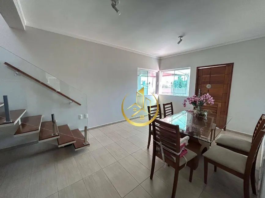 Foto 6 de Casa com 3 quartos à venda, 125m2 em Jardim Califórnia, Pouso Alegre - MG