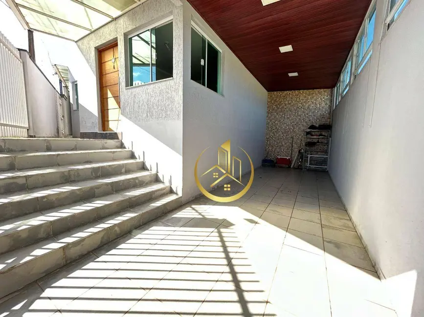 Foto 1 de Casa com 3 quartos à venda, 125m2 em Jardim Califórnia, Pouso Alegre - MG