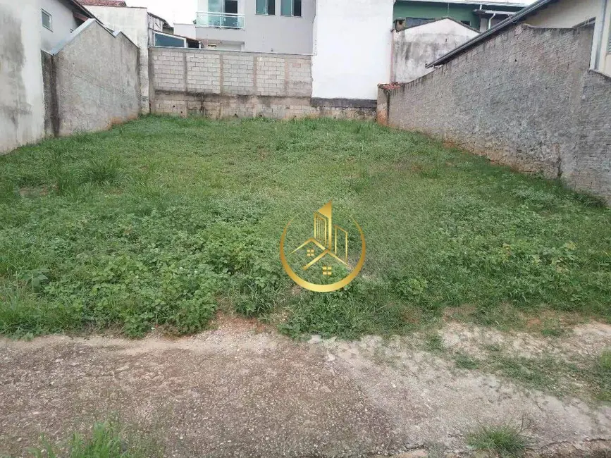 Foto 1 de Terreno / Lote à venda, 240m2 em Jardim Canadá, Pouso Alegre - MG