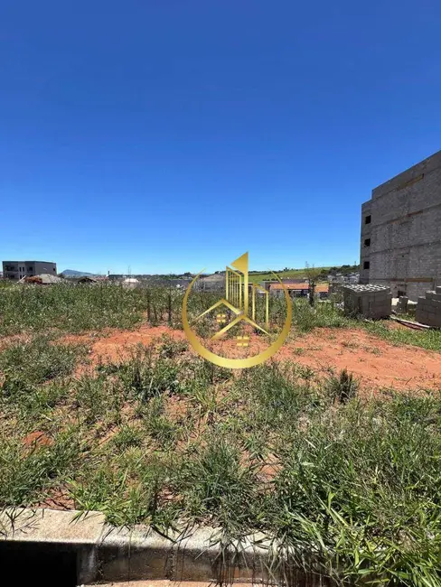 Foto 1 de Terreno / Lote à venda, 360m2 em Pouso Alegre - MG