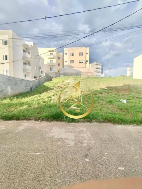 Foto 2 de Terreno / Lote à venda, 325m2 em Pouso Alegre - MG