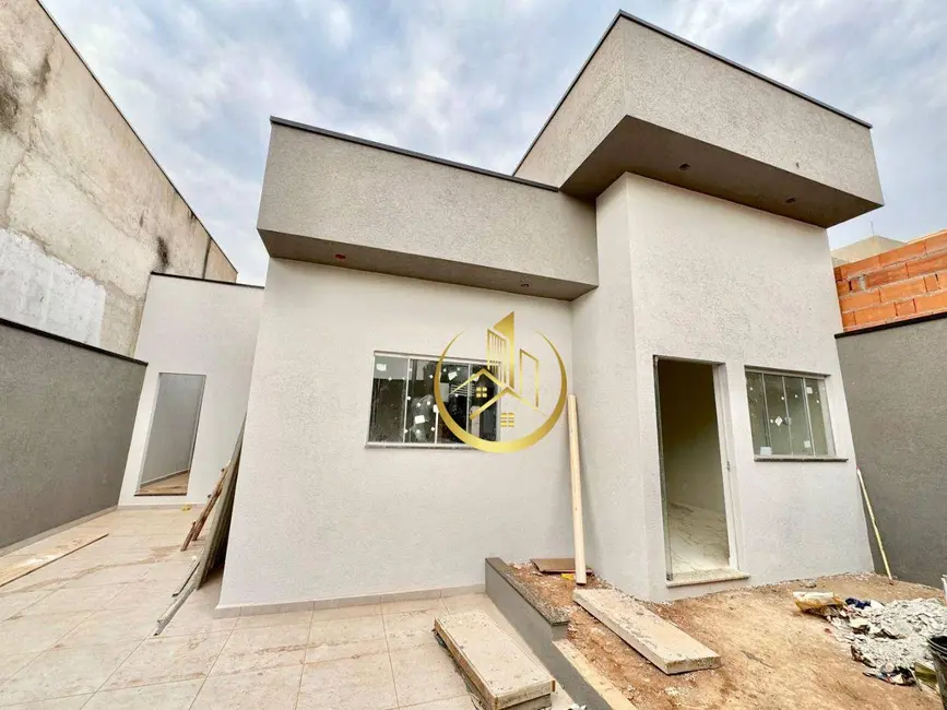 Foto 4 de Casa com 3 quartos à venda, 220m2 em Parque Real, Pouso Alegre - MG