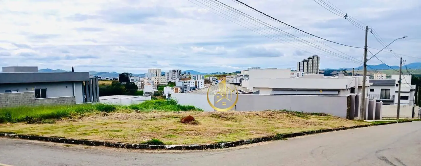 Foto 3 de Terreno / Lote à venda, 333m2 em Pouso Alegre - MG