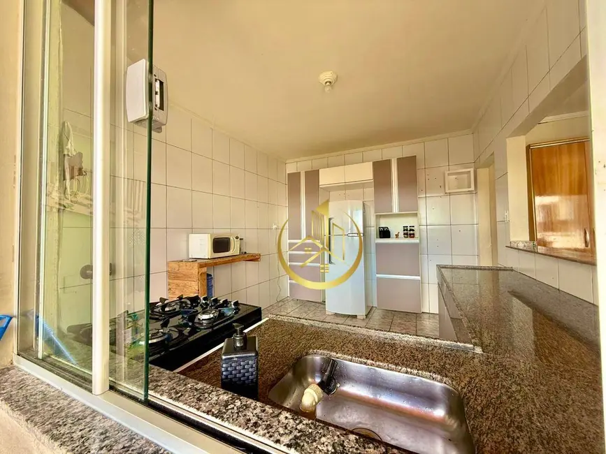 Foto 4 de Casa com 2 quartos à venda, 240m2 em Jardim Califórnia, Pouso Alegre - MG