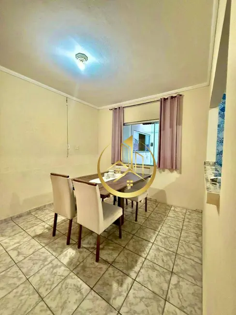 Foto 3 de Casa com 2 quartos à venda, 240m2 em Jardim Califórnia, Pouso Alegre - MG