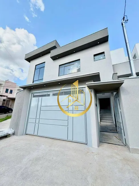 Foto 1 de Casa com 3 quartos à venda, 142m2 em Parque Real, Pouso Alegre - MG