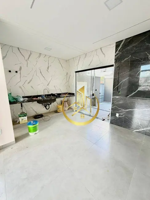 Foto 2 de Casa com 3 quartos à venda, 142m2 em Parque Real, Pouso Alegre - MG
