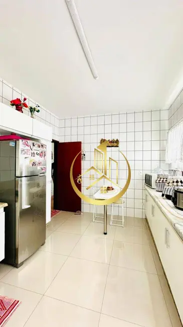 Casa com 4 quartos à venda, 264m2 em Jardim Aureliano, Pouso Alegre - MG - imagem 8 Foto 8 de Casa com 4 quartos à venda, 264m2 em Jardim Aureliano, Pouso Alegre - MG