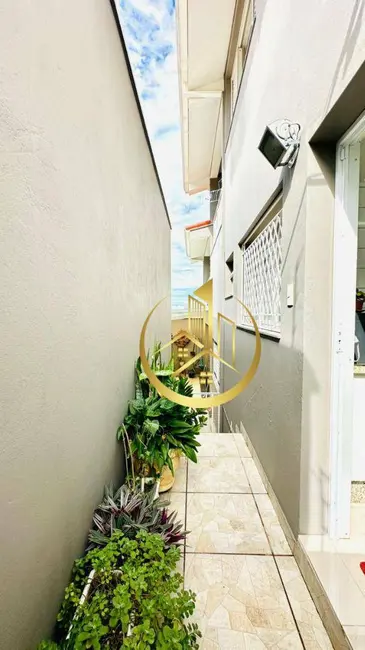 Casa com 4 quartos à venda, 264m2 em Jardim Aureliano, Pouso Alegre - MG - imagem 9 Foto 9 de Casa com 4 quartos à venda, 264m2 em Jardim Aureliano, Pouso Alegre - MG