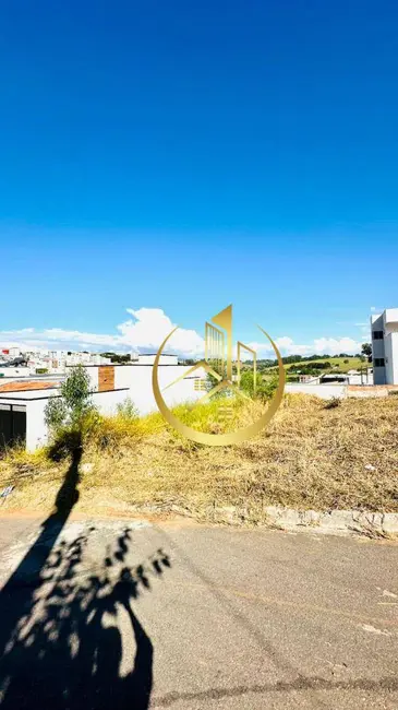 Foto 2 de Terreno / Lote à venda, 200m2 em Parque Real, Pouso Alegre - MG