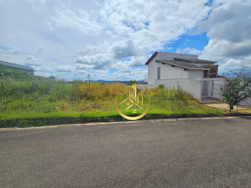 Foto 2 de Terreno / Lote à venda, 300m2 em Pouso Alegre - MG
