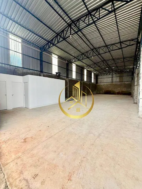 Armazém / Galpão para alugar, 300m2 em Pouso Alegre - MG - imagem 3 Foto 3 de Armazém / Galpão para alugar, 300m2 em Pouso Alegre - MG