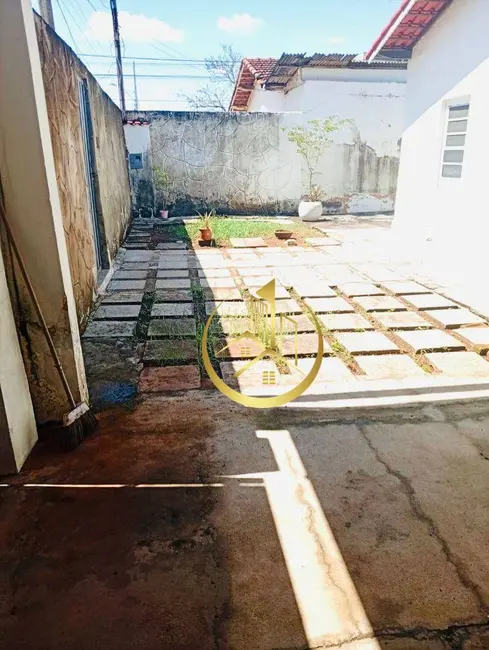 Foto 2 de Casa com 3 quartos à venda, 240m2 em São Carlos, Pouso Alegre - MG