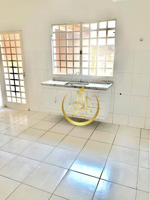 Foto 2 de Sobrado com 2 quartos à venda, 67m2 em Jardim São Fernando, Pouso Alegre - MG