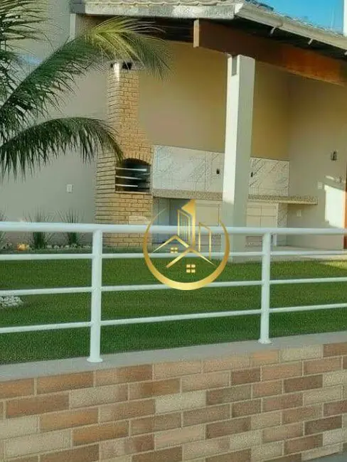 Foto 1 de Casa com 3 quartos à venda, 300m2 em Cidade Vergani, Pouso Alegre - MG