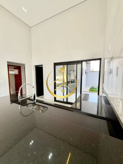 Foto 4 de Casa com 3 quartos à venda, 210m2 em Parque Real, Pouso Alegre - MG