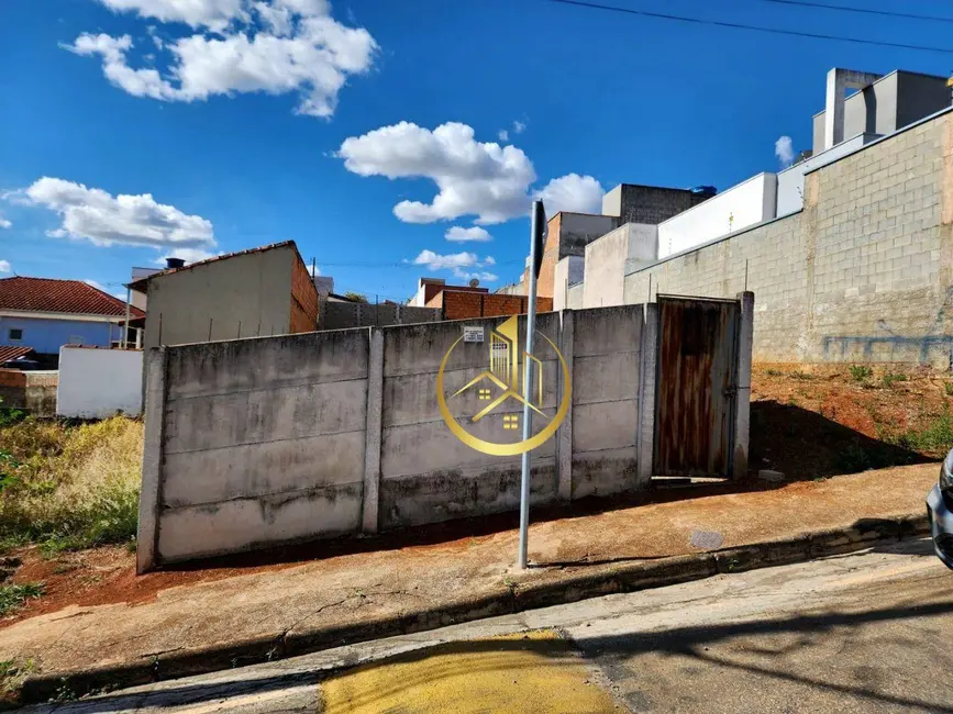 Foto 1 de Terreno / Lote à venda, 150m2 em Cidade Vergani, Pouso Alegre - MG
