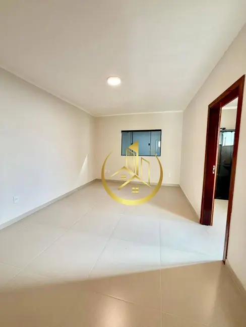 Casa com 3 quartos à venda, 300m2 em São Carlos, Pouso Alegre - MG - imagem 4 Foto 4 de Casa com 3 quartos à venda, 300m2 em São Carlos, Pouso Alegre - MG
