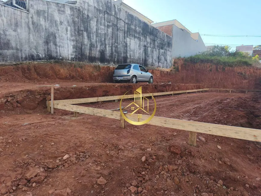 Foto 2 de Casa com 3 quartos à venda, 100m2 em Parque Real, Pouso Alegre - MG