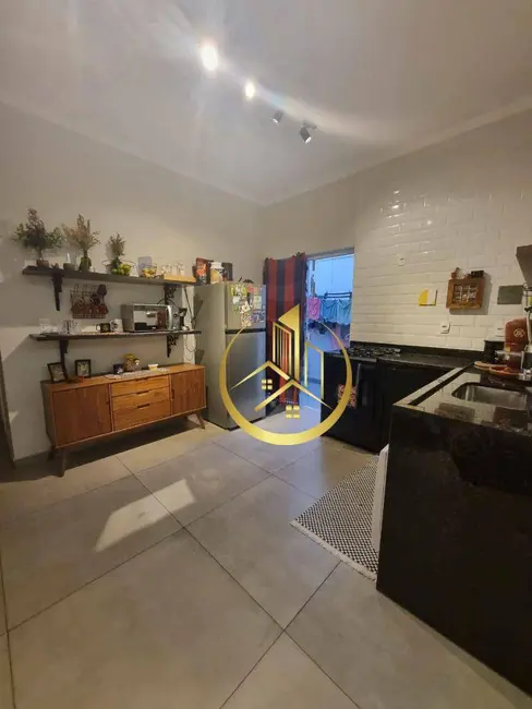 Foto 4 de Casa com 2 quartos à venda, 120m2 em Pouso Alegre - MG