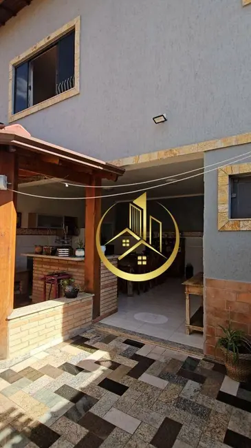 Foto 1 de Casa com 3 quartos à venda, 290m2 em Jardim Olímpico, Pouso Alegre - MG