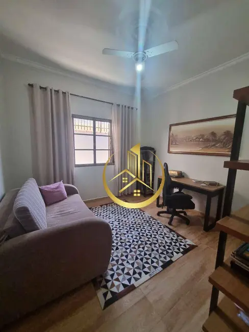 Foto 4 de Casa com 3 quartos à venda, 290m2 em Jardim Olímpico, Pouso Alegre - MG