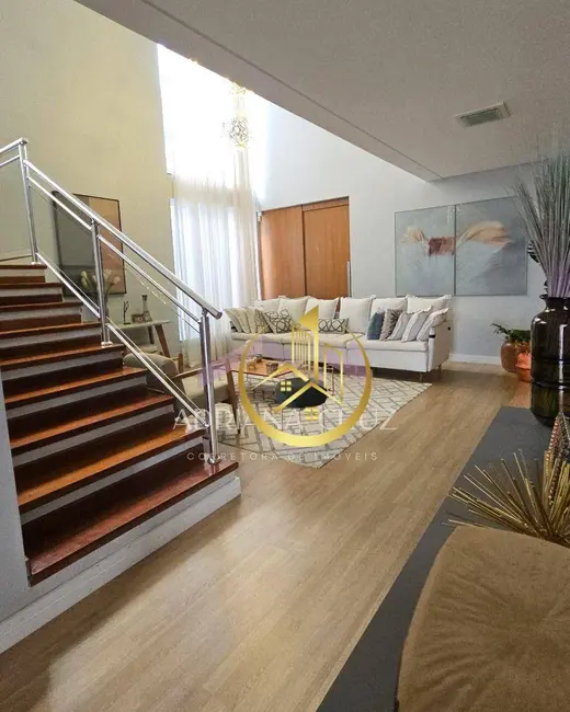 Foto 3 de Casa com 3 quartos à venda, 450m2 em Fátima I, Pouso Alegre - MG