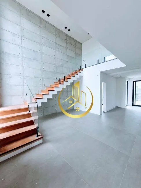 Foto 1 de Casa de Condomínio com 3 quartos à venda, 240m2 em Pouso Alegre - MG