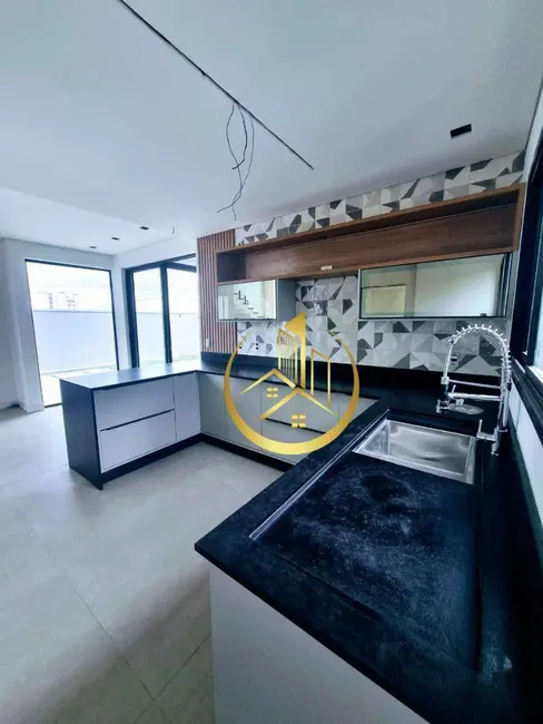 Foto 4 de Casa de Condomínio com 3 quartos à venda, 240m2 em Pouso Alegre - MG