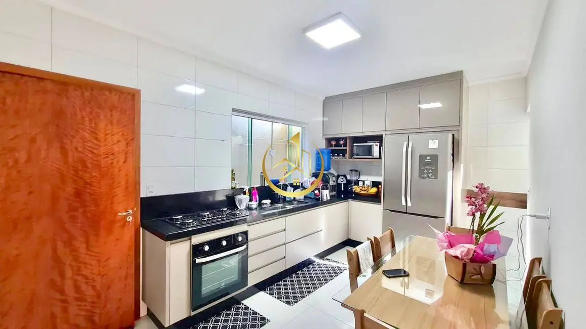 Foto 3 de Casa com 2 quartos à venda, 90m2 em Pouso Alegre - MG