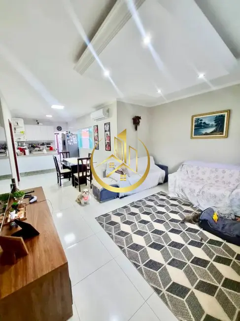 Foto 3 de Casa com 3 quartos à venda, 200m2 em Residencial Parque dos Fontes, Pouso Alegre - MG